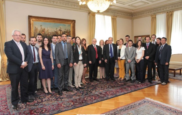 11/11/11 + 6 μήνες + 6 μέρες στο Μέγαρο Μαξίμου